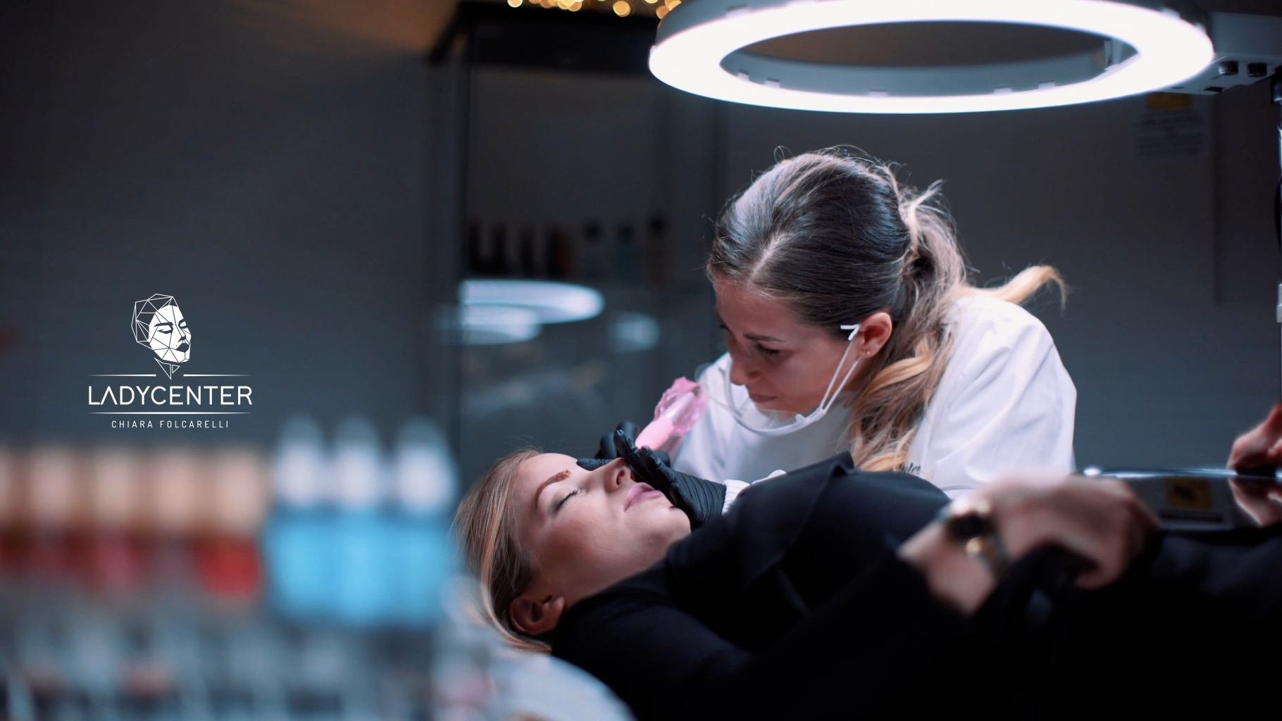 Rappresentazione visiva dell'articolo: FACCIAMO CHIAREZZA - Microblading o Dermopigmentazione