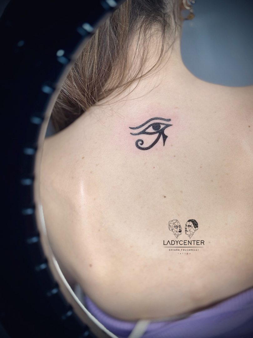 tattoo occhio di rah