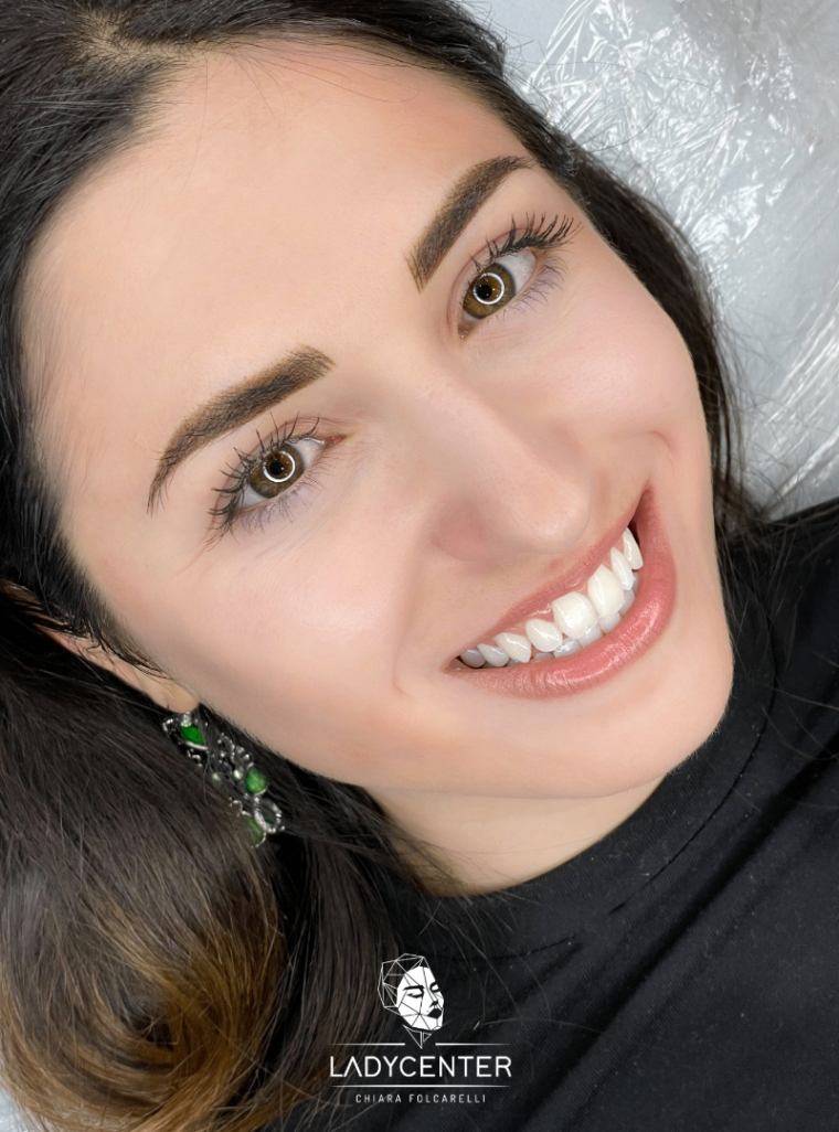 sopracciglia dermopigmentazione trucco semi permanente