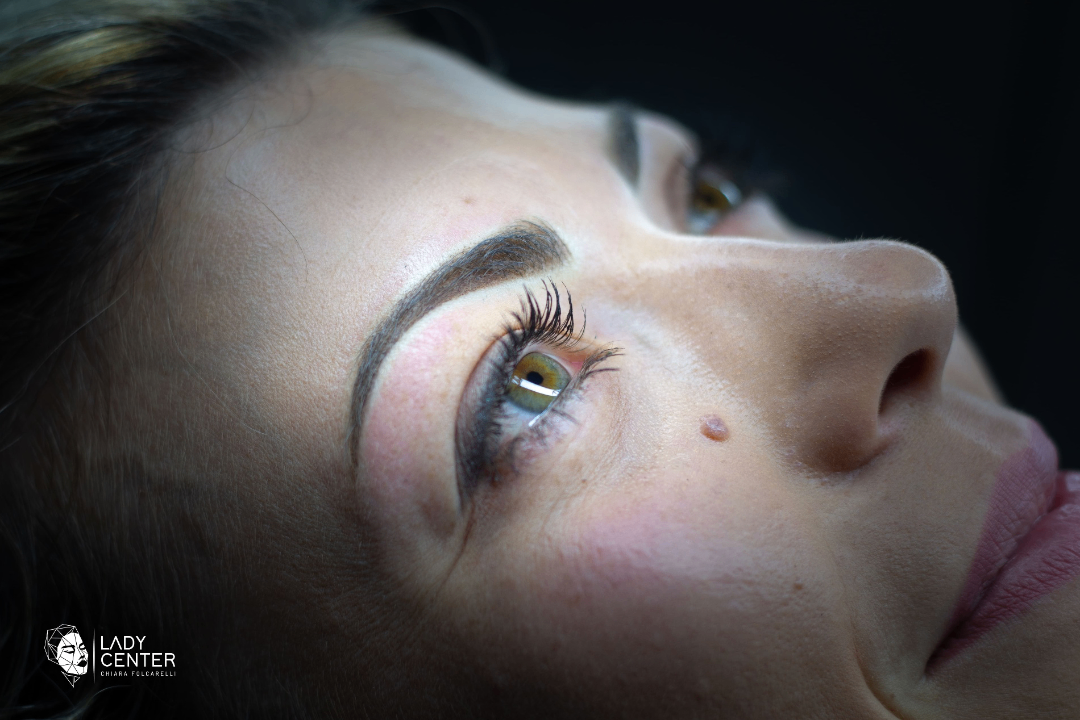 sopracciglia dermopigmentazione trucco semi permanente