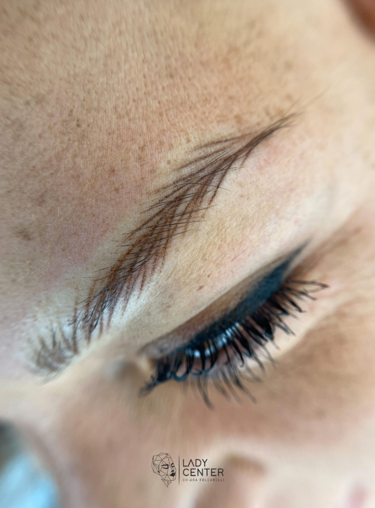 sopracciglia dermopigmentazione trucco semi permanente
