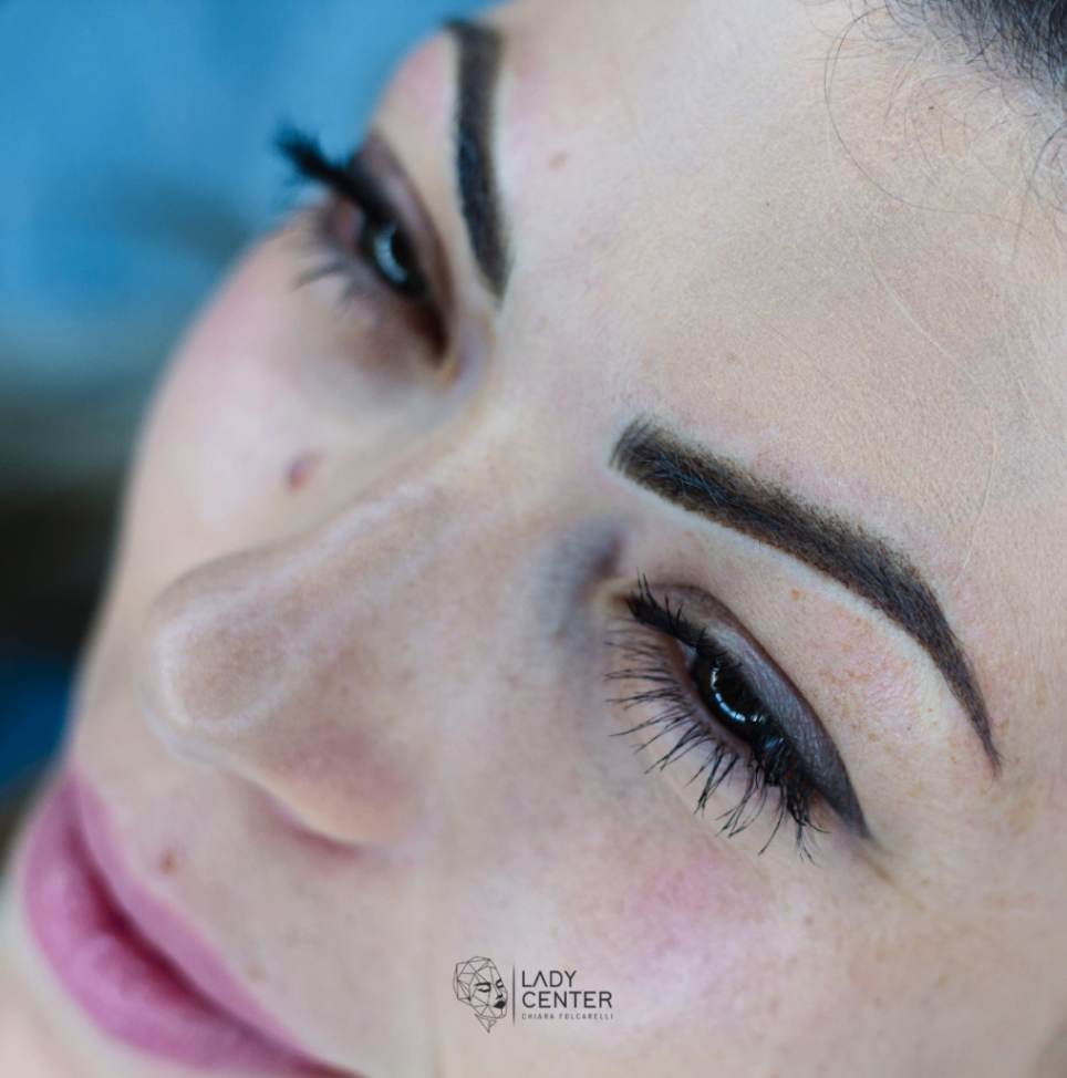 sopracciglia dermopigmentazione trucco semi permanente