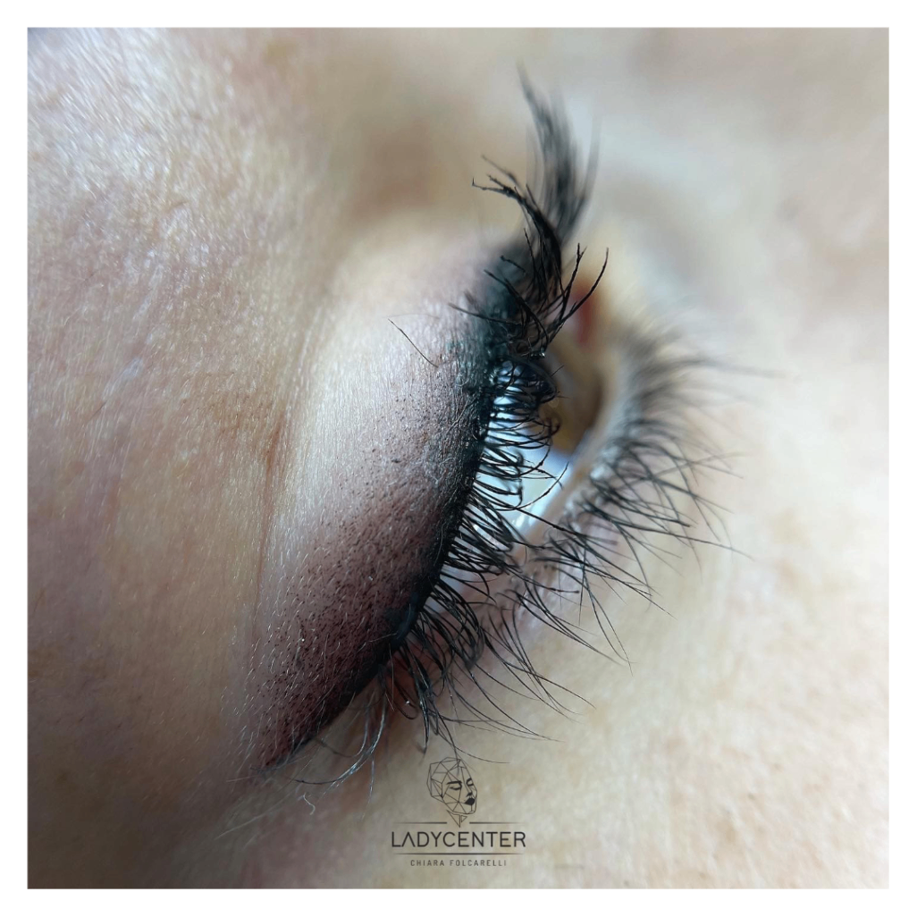 eye liner dermopigmentazione trucco permanente